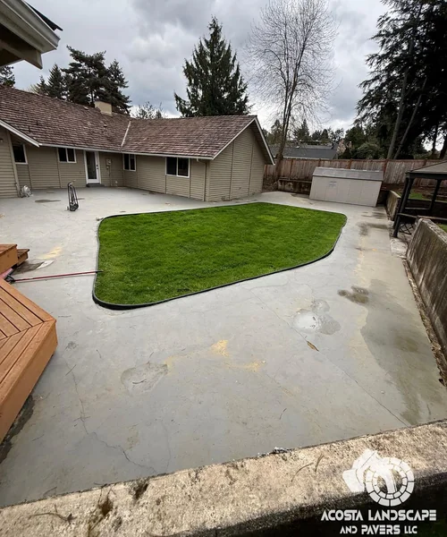 Architectural Hardscape & Modern Courtyard Living in Clyde Hill 